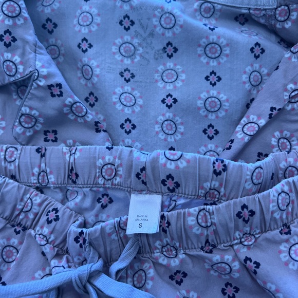 Victoria Secret 2 piece pajama set size small - Picture 7 of 11
